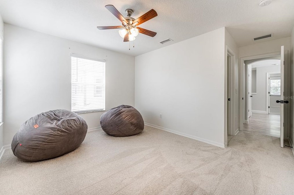 16133 Loneoak Vw Dr, Lithia FL  33547-4895 exterior