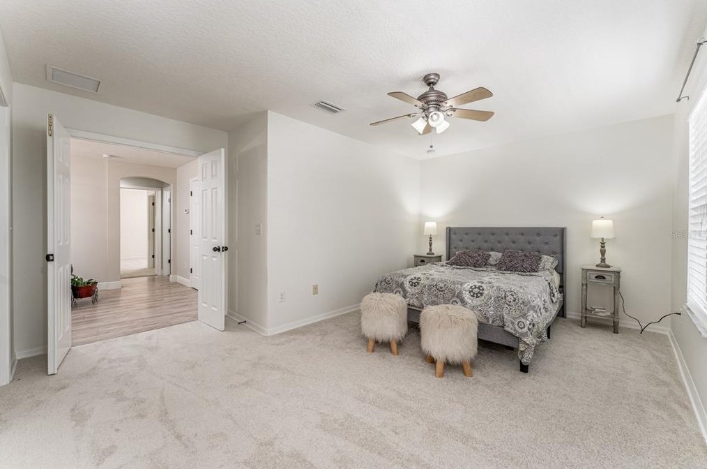 16133 Loneoak Vw Dr, Lithia FL  33547-4895 exterior