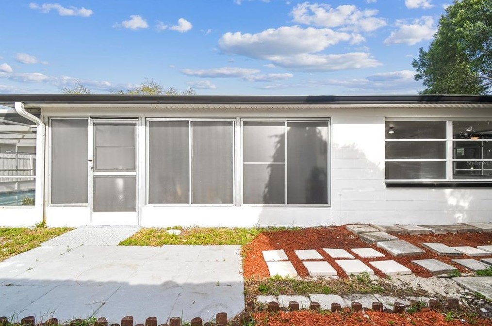 11211 Meadow Dr, Port Richey FL  34668-2320 exterior