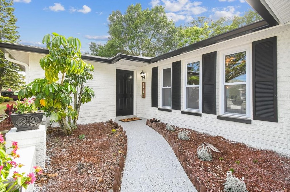 11211 Meadow Dr, Port Richey FL  34668-2320 exterior