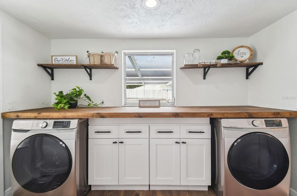 11211 Meadow Dr, Port Richey FL  34668-2320 exterior