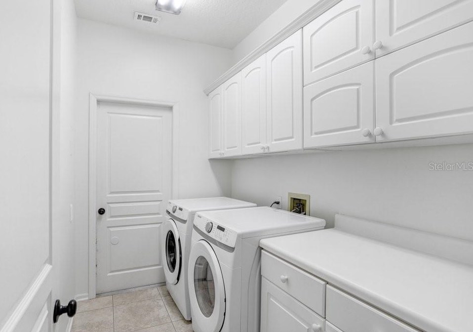 4943 Ebensburg Dr, Tampa FL  33647-1383 exterior