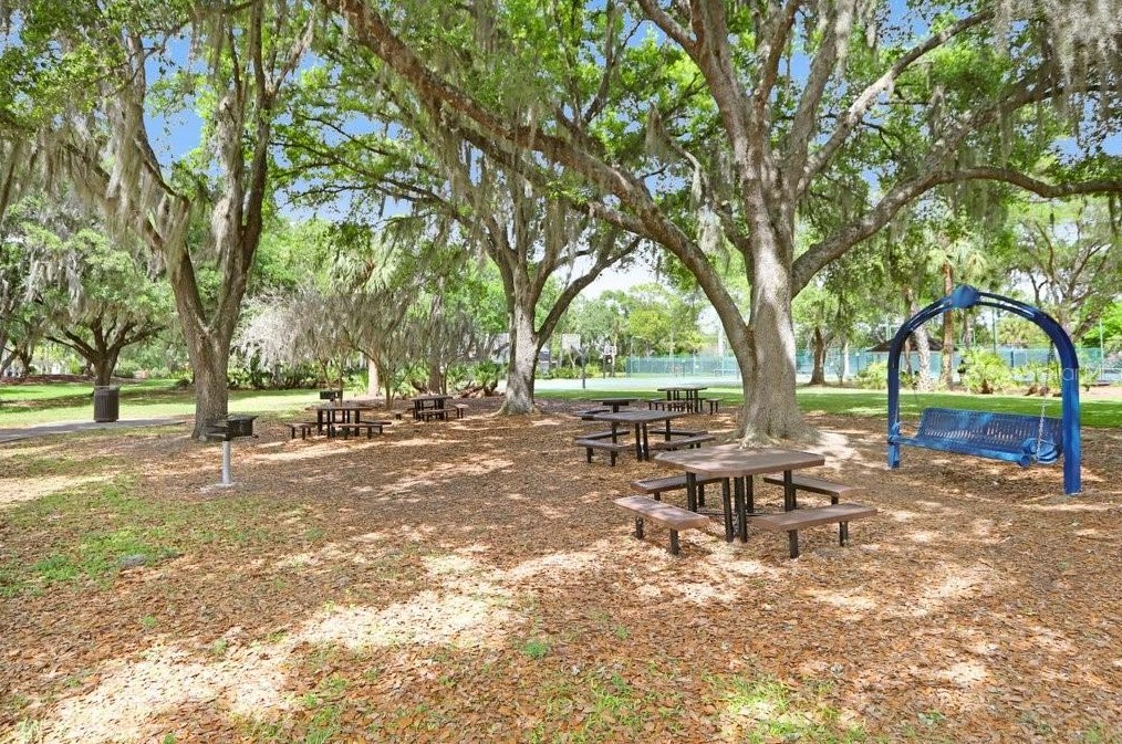 4943 Ebensburg Dr, Tampa FL  33647-1383 exterior