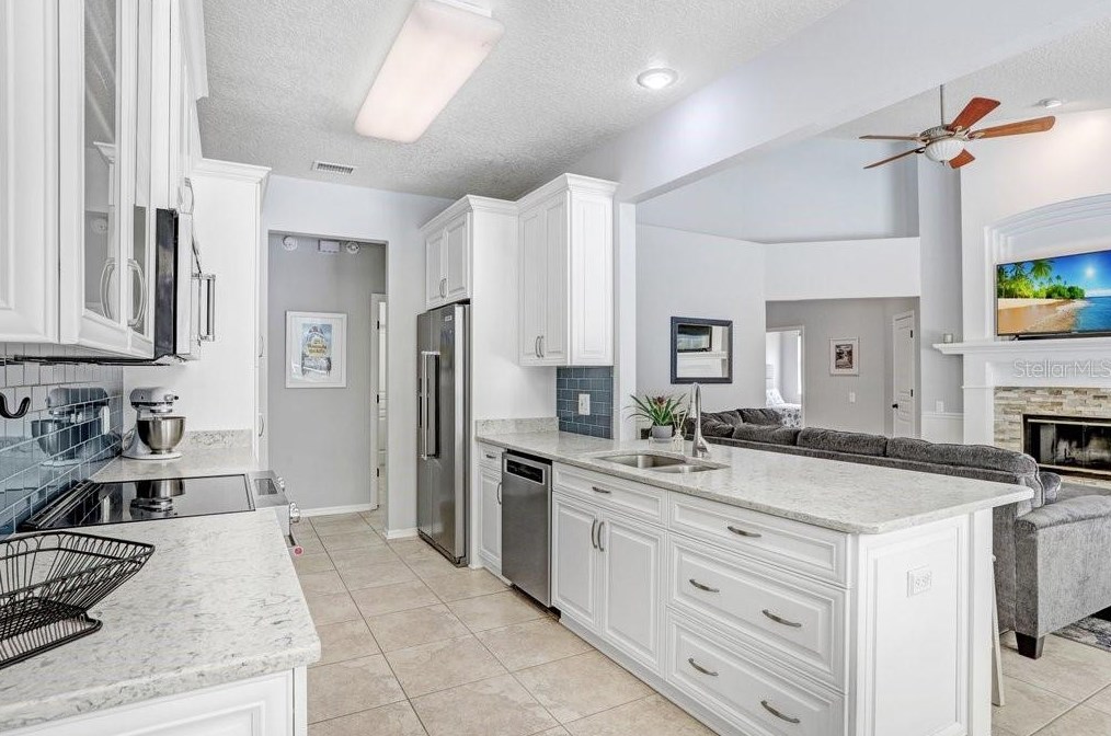 4943 Ebensburg Dr, Tampa FL  33647-1383 exterior