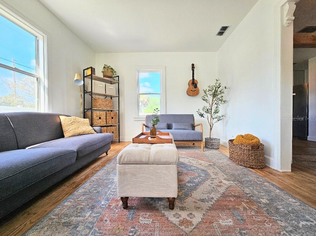 3200 21st St, Saint Petersburg FL  33713-3055 exterior