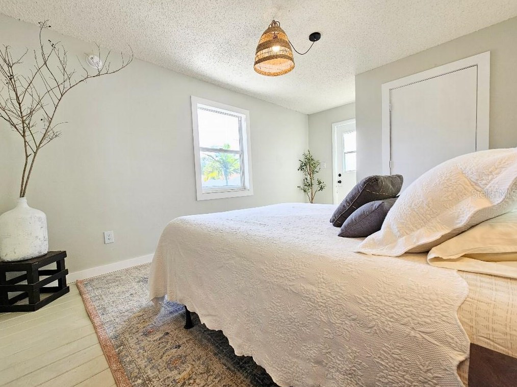 3200 21st St, Saint Petersburg FL  33713-3055 exterior