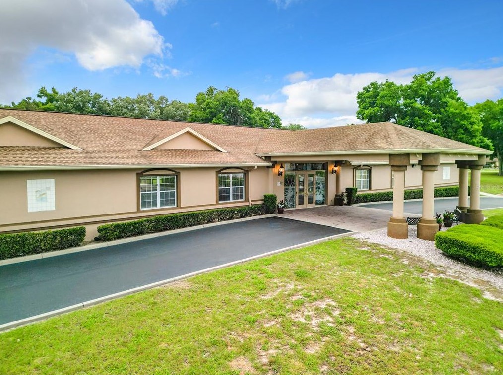 9886 62nd Terrace Rd, Ocala FL  34472-8669 exterior