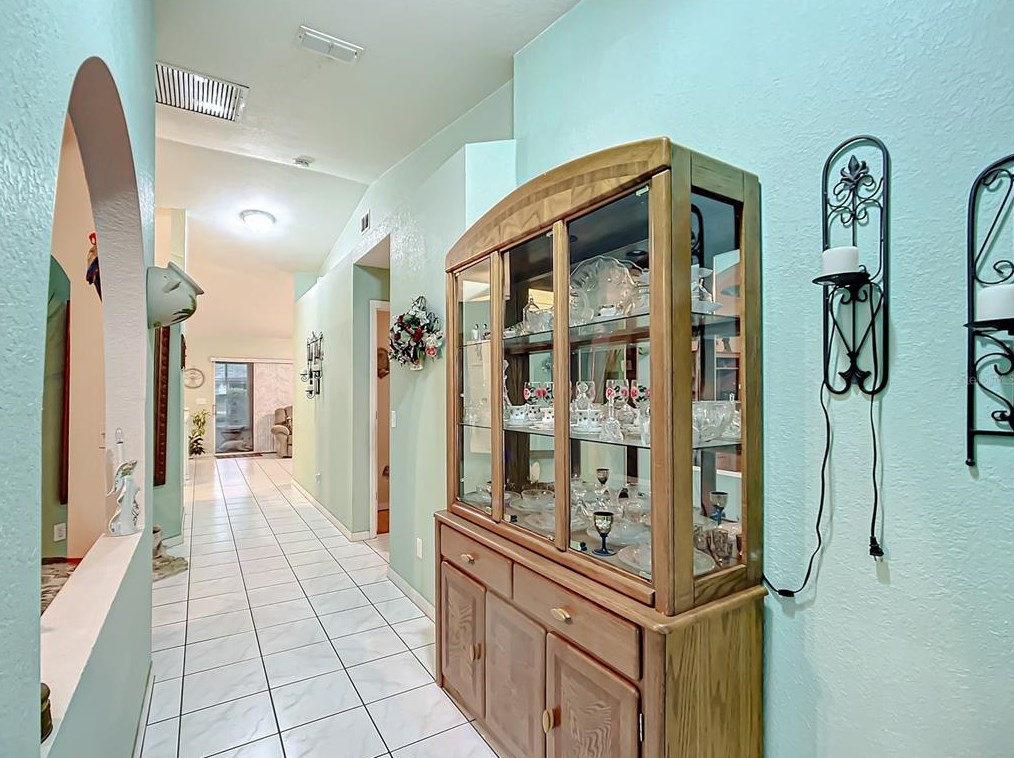 9886 62nd Terrace Rd, Ocala FL  34472-8669 exterior