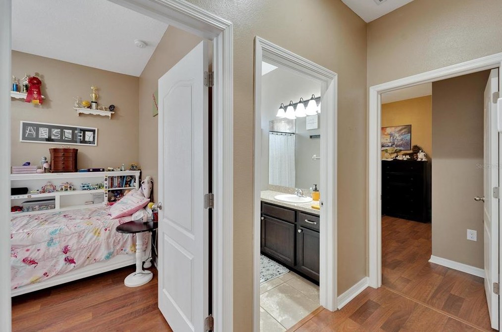 2207 Via Napoli St, Plant City FL  33566-1021 exterior