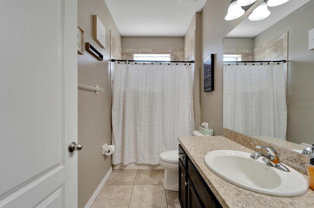 2207 Via Napoli St, Plant City FL  33566-1021 exterior