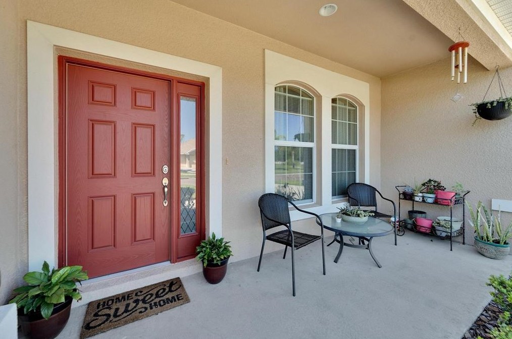 2207 Via Napoli St, Plant City FL  33566-1021 exterior