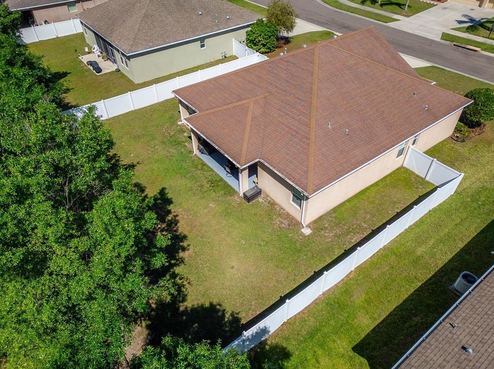 2207 Via Napoli St, Plant City FL  33566-1021 exterior