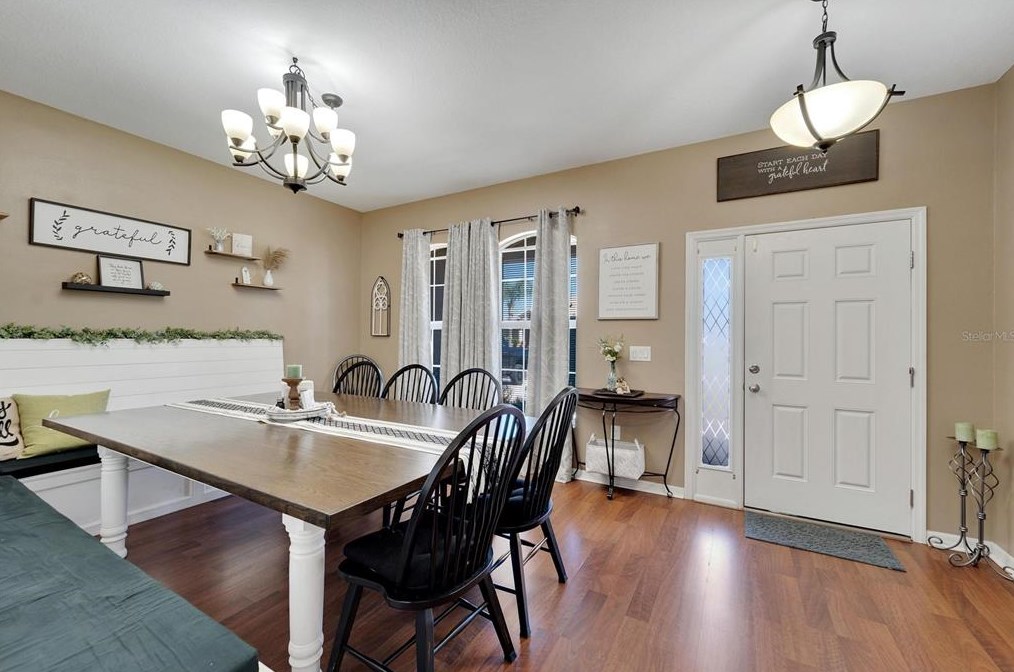 2207 Via Napoli St, Plant City FL  33566-1021 exterior