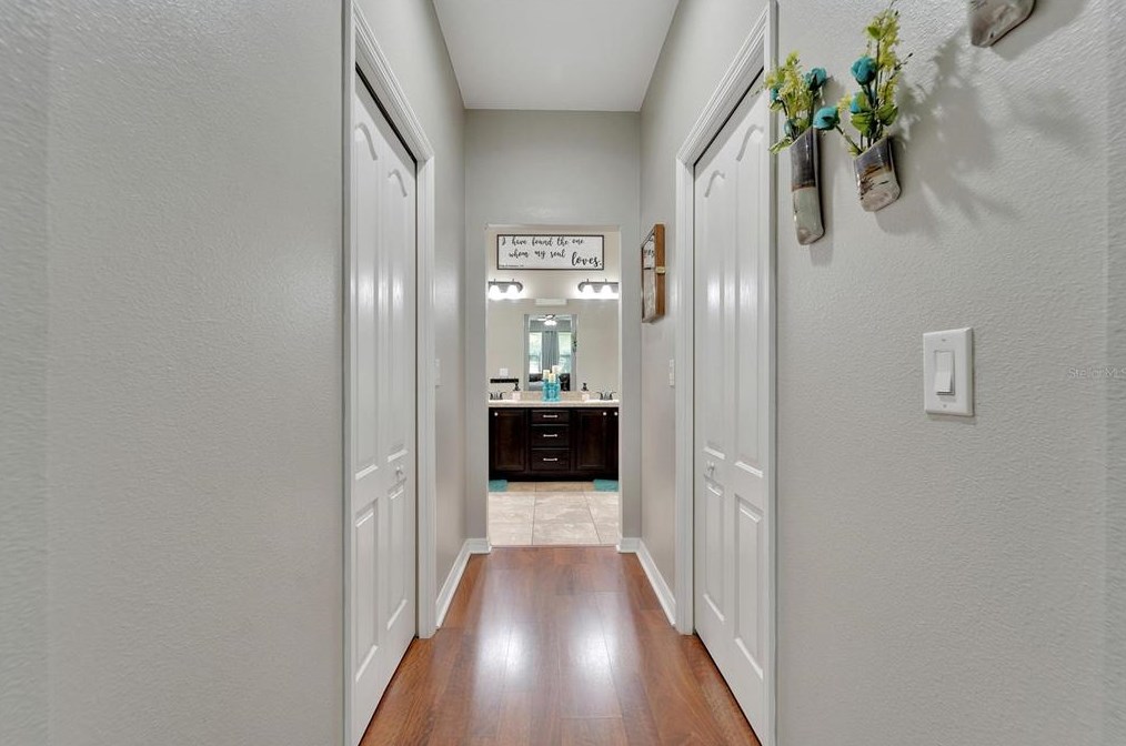 2207 Via Napoli St, Plant City FL  33566-1021 exterior