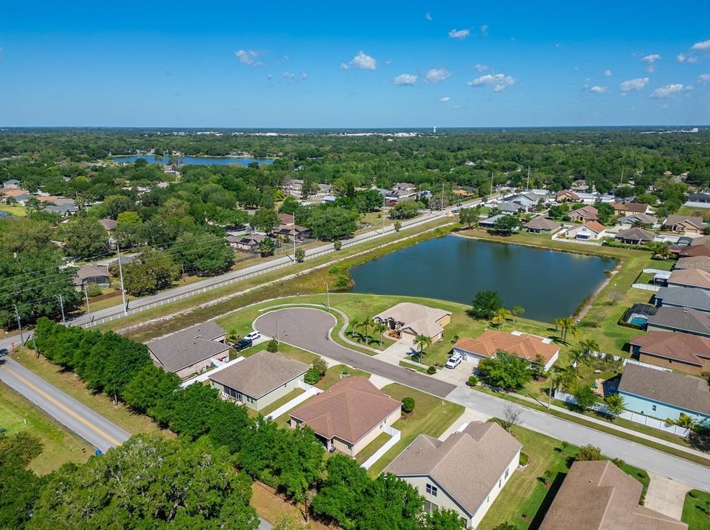 2207 Via Napoli St, Plant City FL  33566-1021 exterior