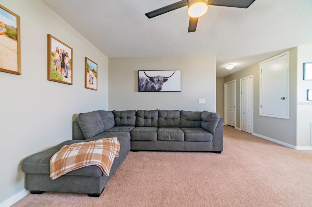 10103 Newminster Loop, Ruskin FL  33573-6727 exterior