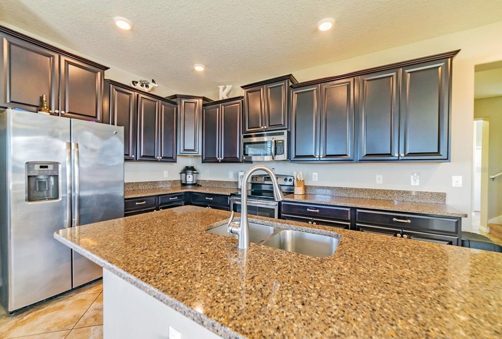 10103 Newminster Loop, Ruskin FL  33573-6727 exterior