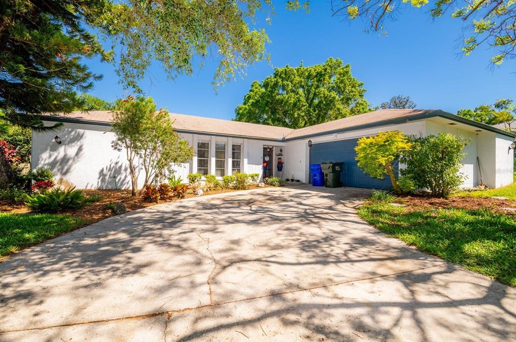 4618 San Paulo Ct, Lakeland FL  33813-2463 exterior