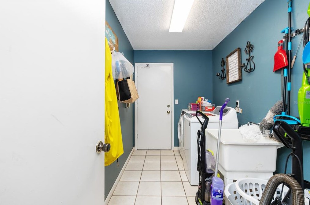 4618 San Paulo Ct, Lakeland FL  33813-2463 exterior