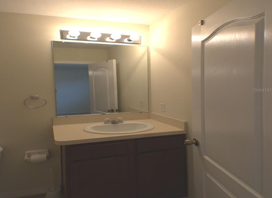 1873 Greenwood Valley Dr, Plant City FL  33563-6996 exterior