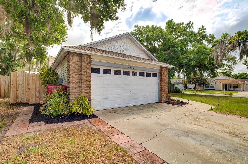 4130 Longfellow Dr, Plant City FL  33566-9526 exterior