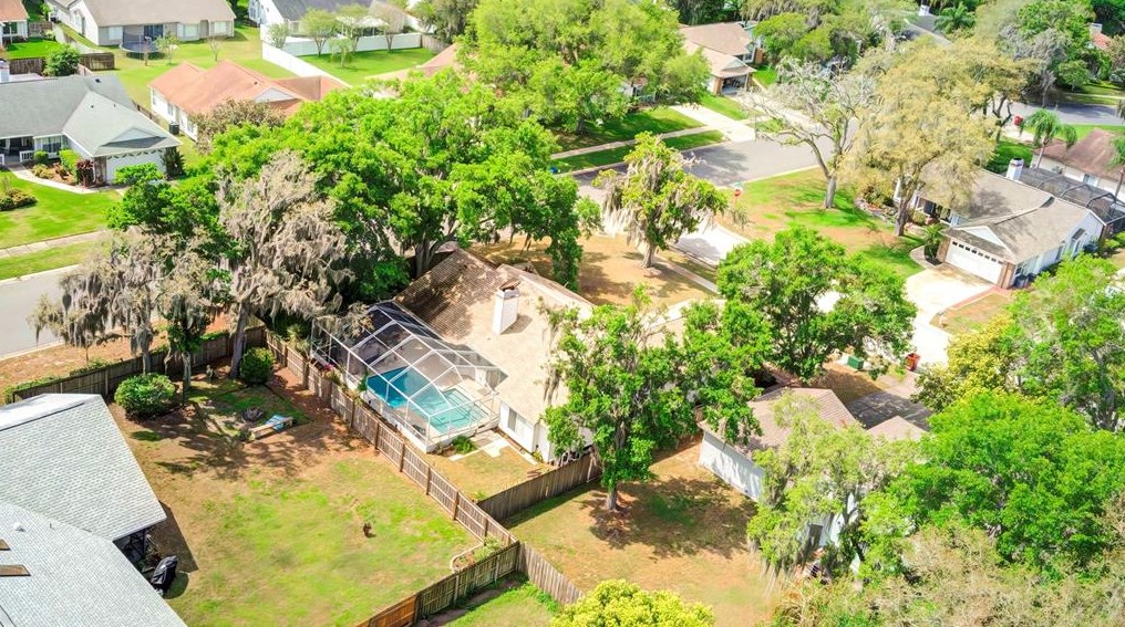 4130 Longfellow Dr, Plant City FL  33566-9526 exterior