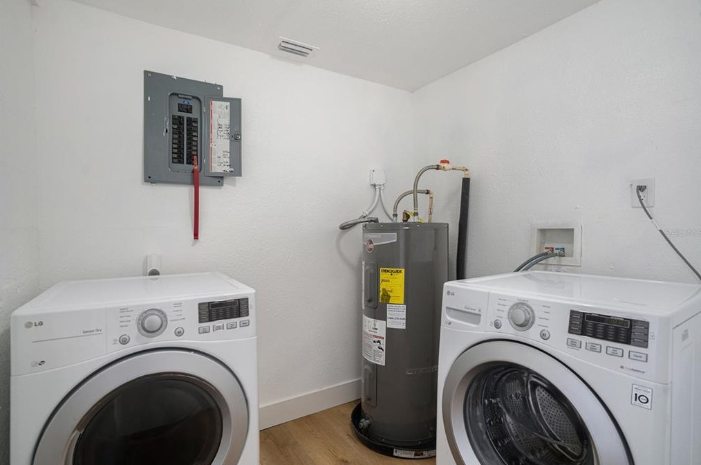 2707 Kirby St, Tampa FL 33614-3355 exterior