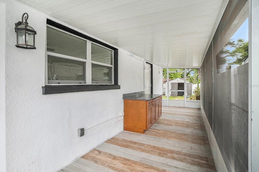 2707 Kirby St, Tampa FL 33614-3355 exterior