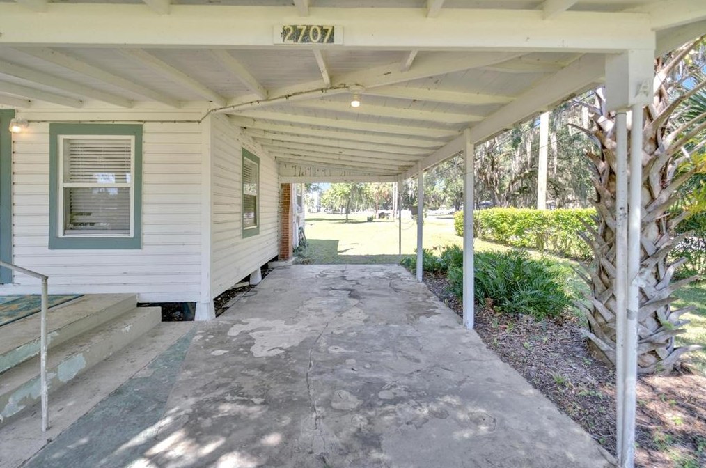 2707 Franklin St, Plant City FL  33563-8947 exterior