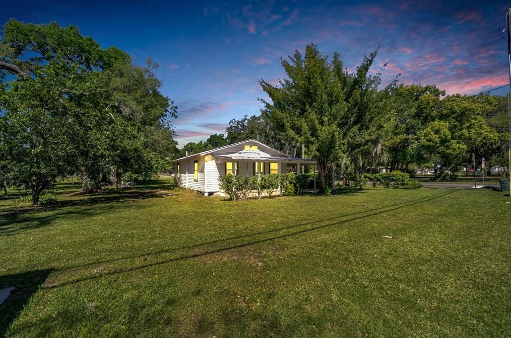 2707 Franklin St, Plant City FL  33563-8947 exterior