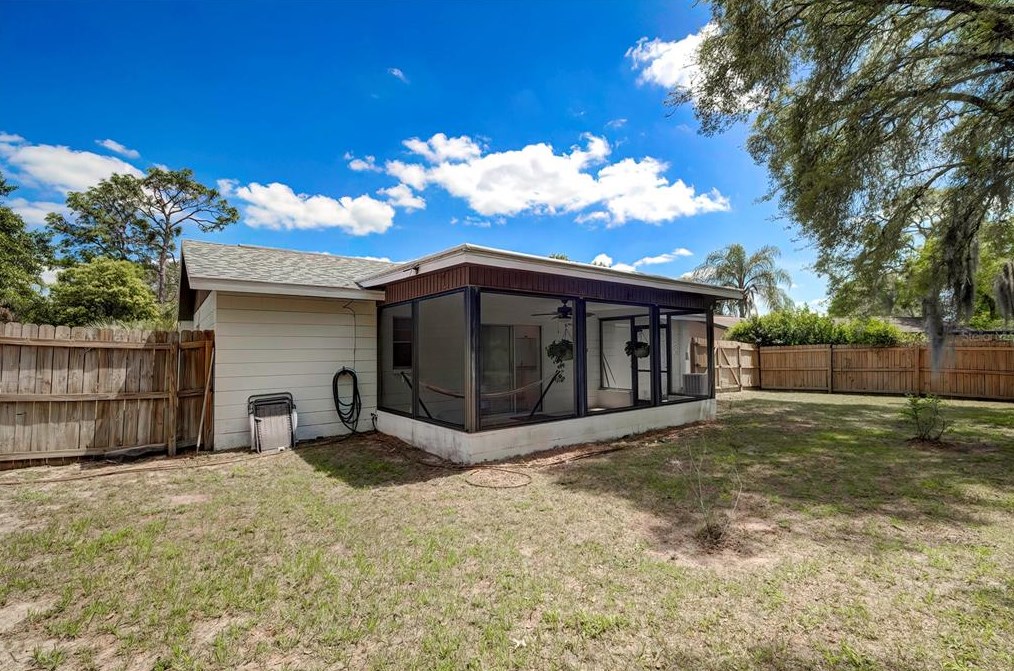 5249 Courtland Rd, Brooksville FL  34608-2326 exterior