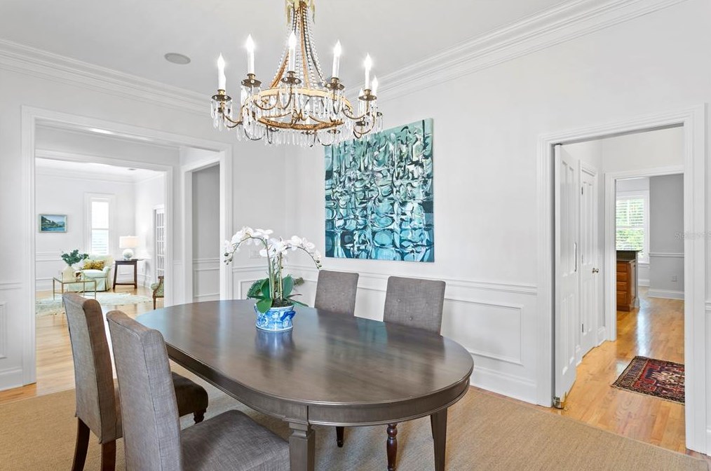 2108 Watrous Ave, Tampa FL  33606-3047 exterior