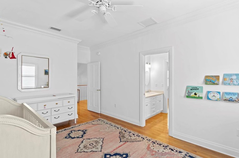 2108 Watrous Ave, Tampa FL  33606-3047 exterior