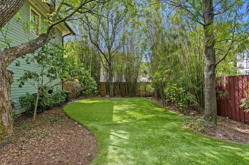 2108 Watrous Ave, Tampa FL  33606-3047 exterior