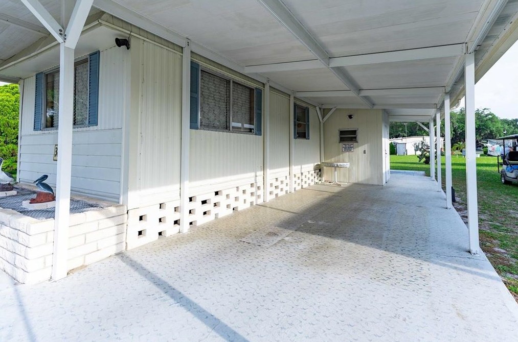 38449 Willoughby Dr, Zephyrhills FL  33540-6514 exterior