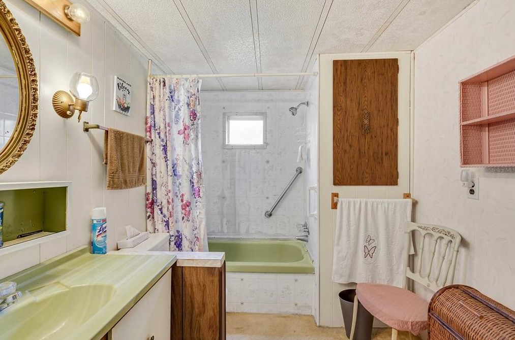 38449 Willoughby Dr, Zephyrhills FL  33540-6514 exterior