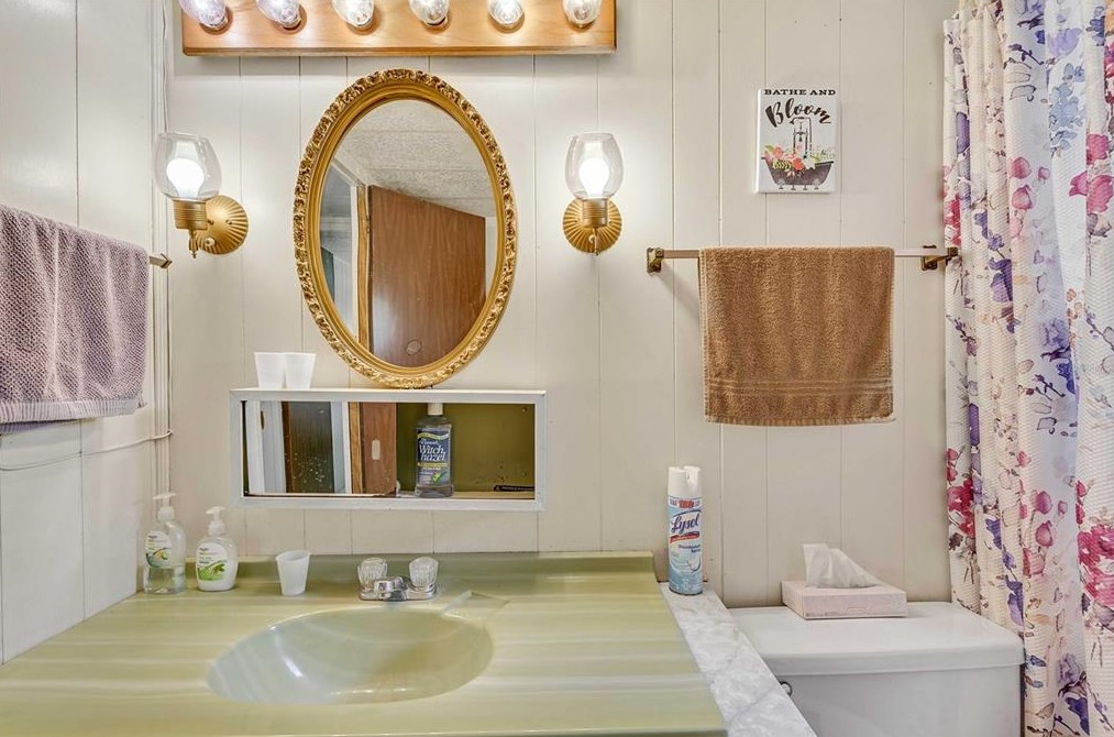 38449 Willoughby Dr, Zephyrhills FL  33540-6514 exterior