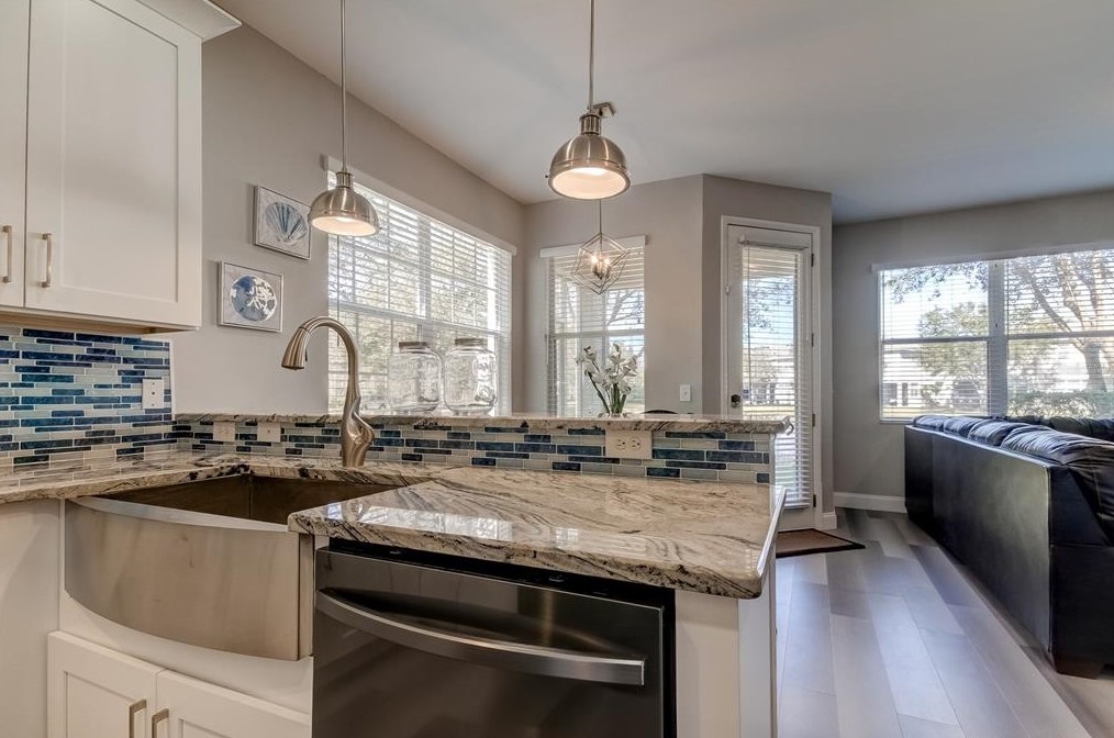 10302 Stone Moss Ave, Tampa FL 33647-3533 exterior