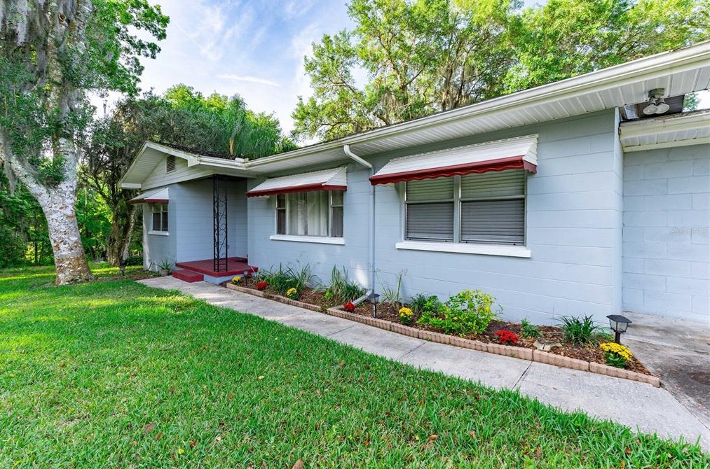 14748 Matt Barthle Rd, Dade City FL  33525-7332 exterior