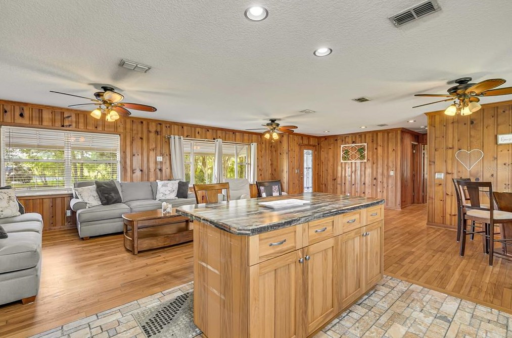 14748 Matt Barthle Rd, Dade City FL  33525-7332 exterior