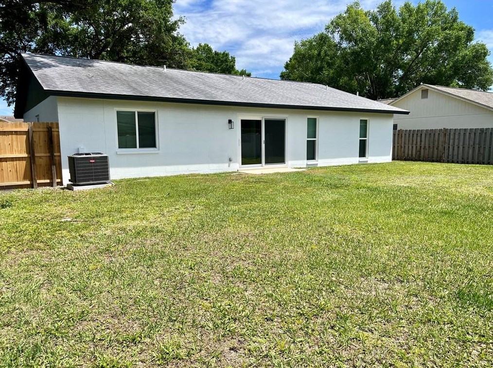 11020 Ashbourne Cir, Tampa FL  33624-5202 exterior