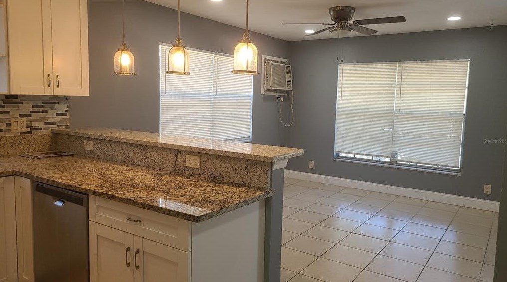 10704 15th St, Tampa FL  33612-5924 exterior