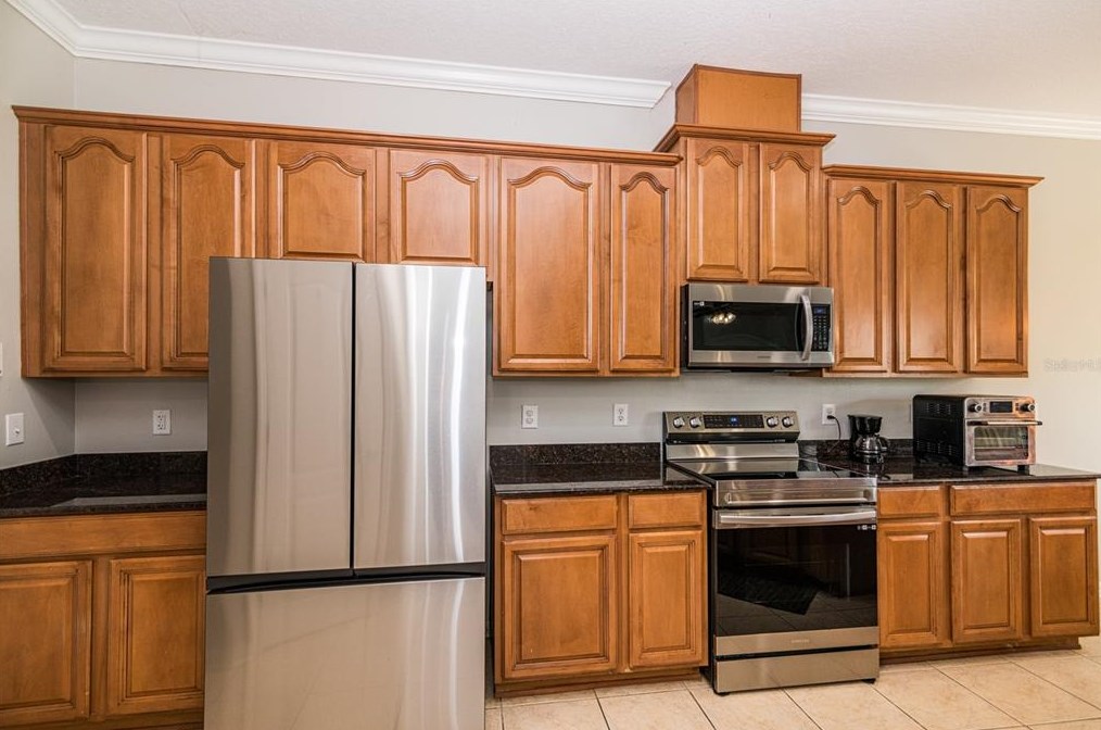 30618 Latourette Dr, Zephyrhills FL 33545-7012 exterior