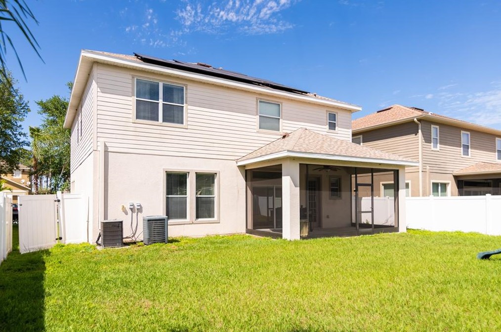 30618 Latourette Dr, Zephyrhills FL 33545-7012 exterior