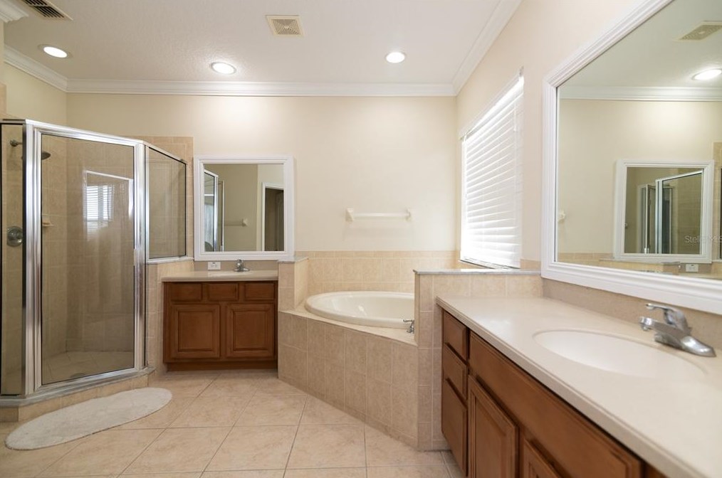 30618 Latourette Dr, Zephyrhills FL 33545-7012 exterior