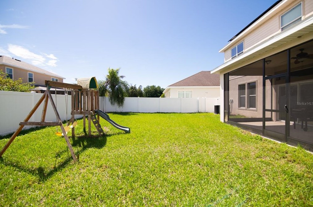 30618 Latourette Dr, Zephyrhills FL 33545-7012 exterior