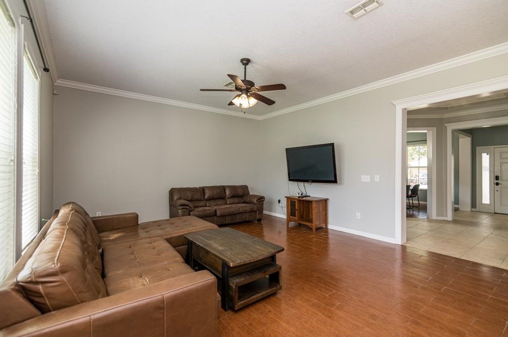 30618 Latourette Dr, Zephyrhills FL 33545-7012 exterior