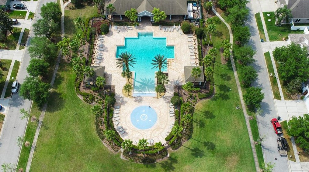 30618 Latourette Dr, Zephyrhills FL 33545-7012 exterior