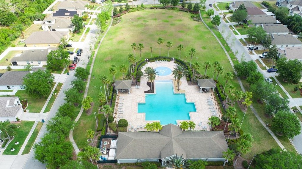 30618 Latourette Dr, Zephyrhills FL 33545-7012 exterior