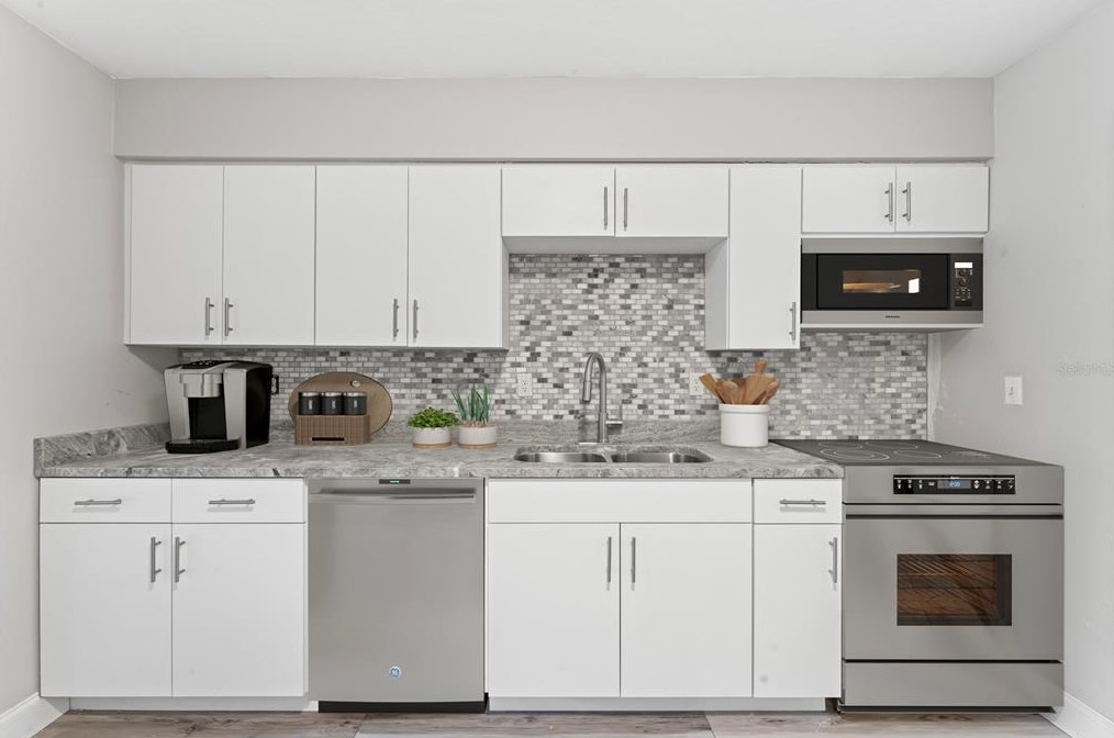 6311 Roberts Ave, Tampa FL 33616-2649 exterior